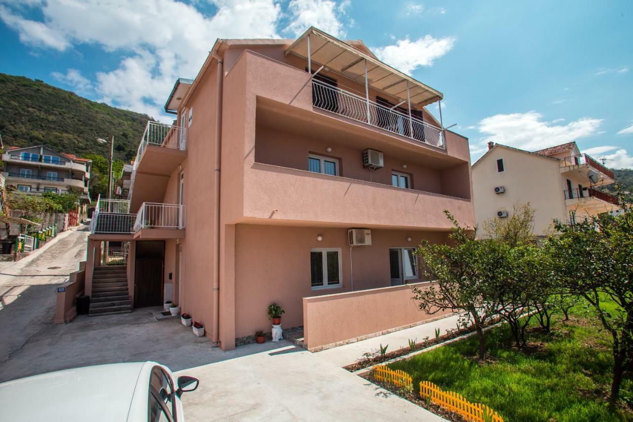 Libra Apartments Tivat Exterior foto