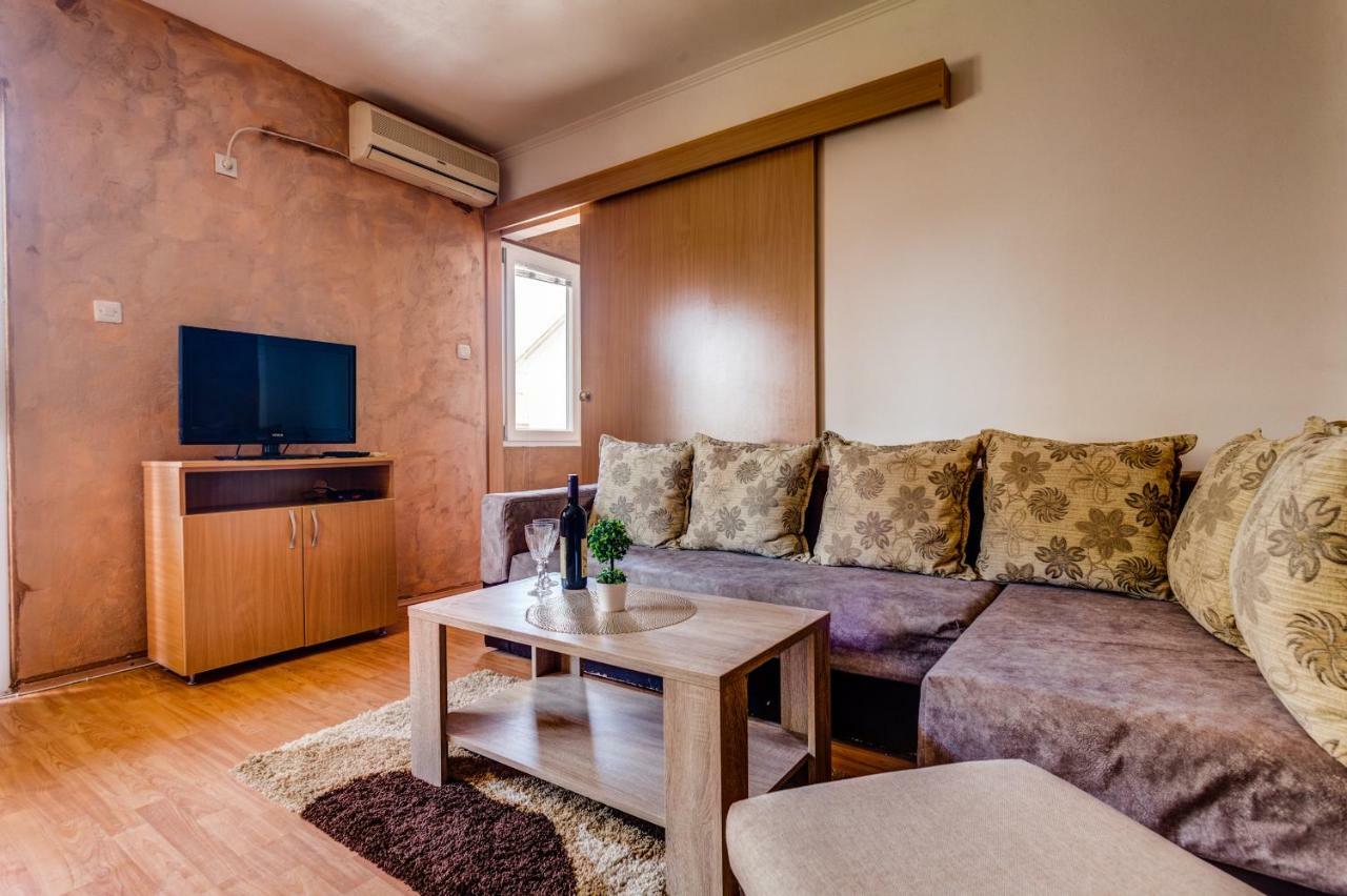 Libra Apartments Tivat Exterior foto