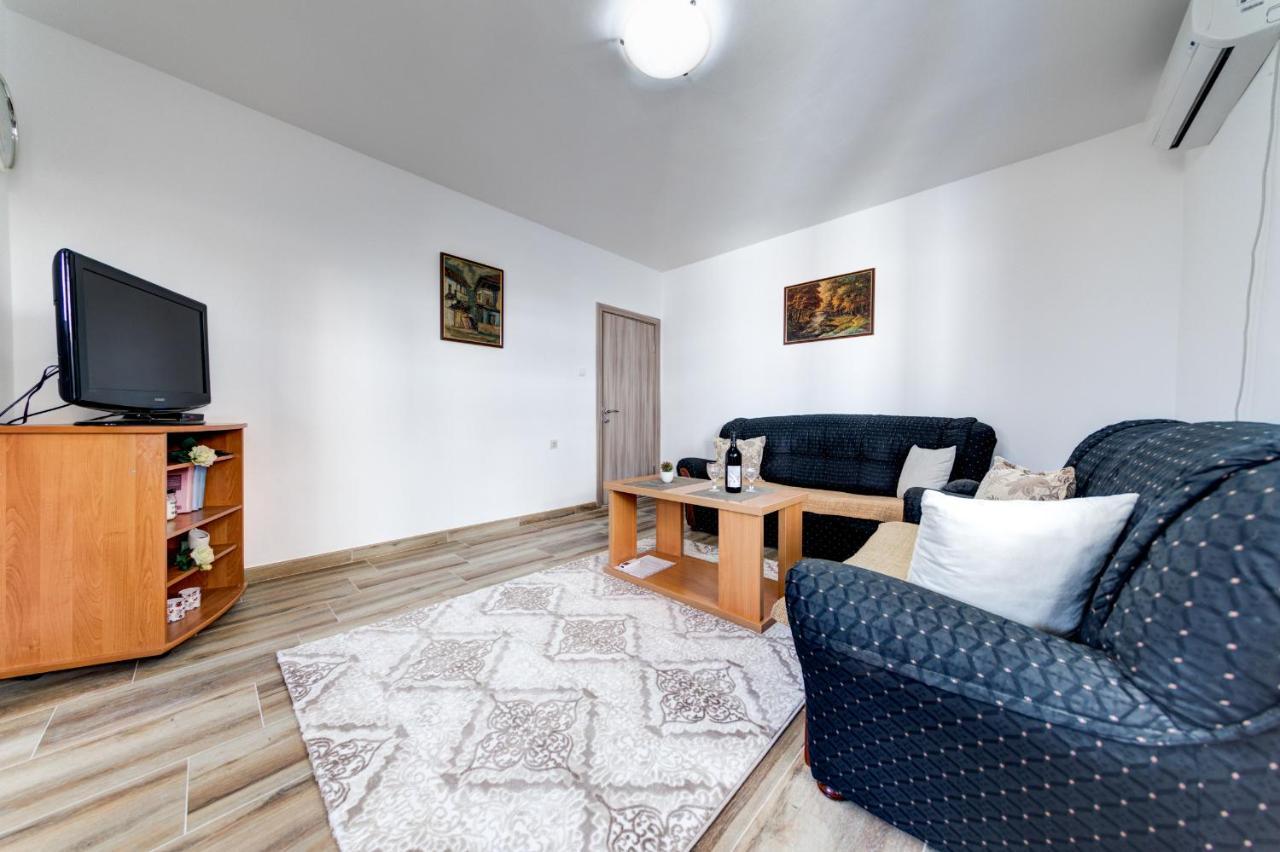 Libra Apartments Tivat Exterior foto